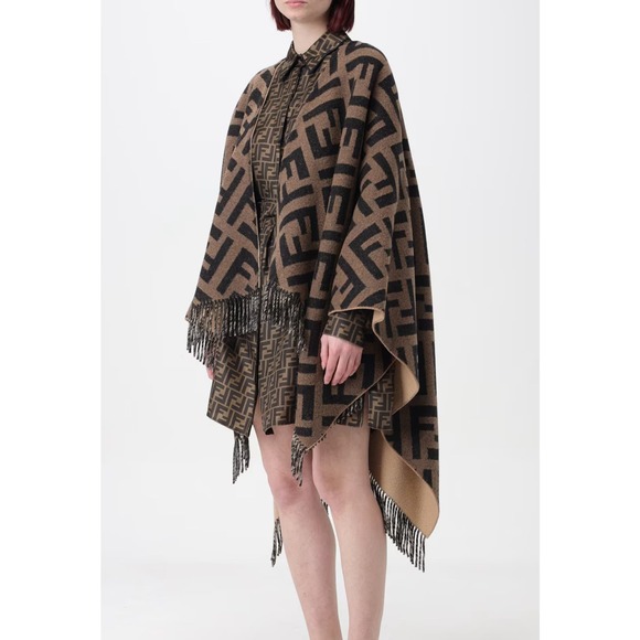 $2100 BRAND NEW FENDI REVERSIBLE WOOL CASHMERE FF LOGO CAPE PONCHO SHAWL NWT - Picture 5 of 16